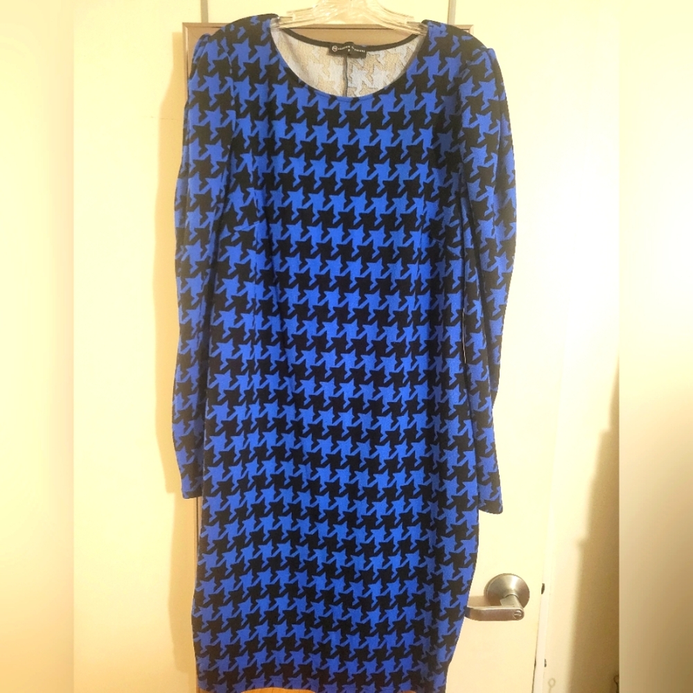 Fashion to Figure Royal Blue/Black Houndstooth Dress Size 3